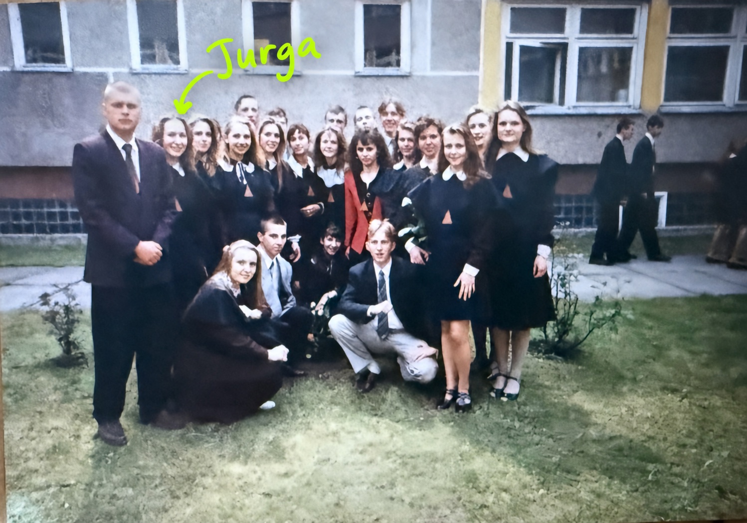Jurgos klasė prie mokyklos